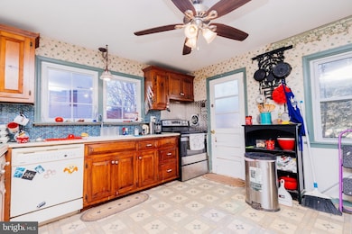 29 Cadwallader Ct, Yardley, PA 19067 - photo 5