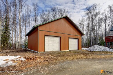 Detached garage