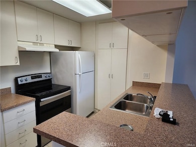 23302 Sesame St unit 15C, Torrance, CA 90502 - photo 2