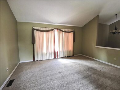 3425 Marilyn St, Columbus, IN 47203 - photo 7