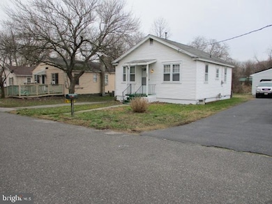 146 N Dolbow Ave, Penns Grove, NJ 08069 - photo 4