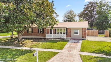 1007 Winstonian Way St, Jacksonville, FL 32221 - photo 2