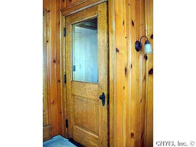 Foyer Foyer area behind this lovely door full of c