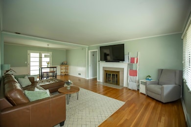 cdp_BeverlyPl06