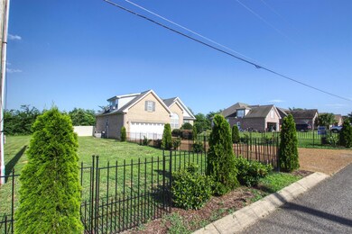 112 Emma Dr, Portland, TN 37148 - photo 2