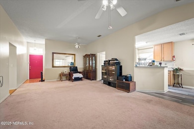 581 Artesian Ln, Orange Park, FL 32073 - photo 4