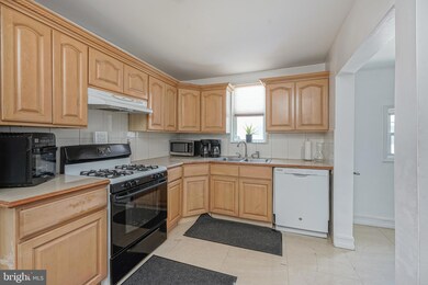 1164 Berkley Rd, Gibbstown, NJ 08027 - photo 6