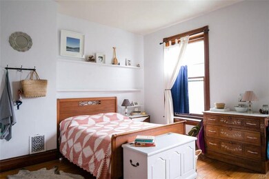 Large bedrooms with original features