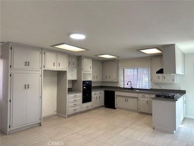 44204 Foxton Ave, Lancaster, CA 93535 - photo 2