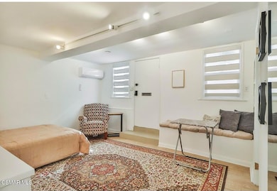 1637 Malcolm Ave, Los Angeles, CA 90024 - photo 4