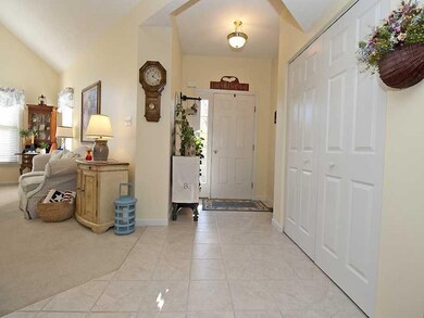 Entry/Foyer.