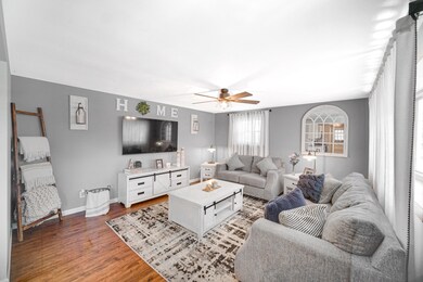 918 N Lafayette St, Griffith, IN 46319 - photo 4