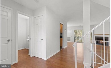 10418 Parthenon Ct, Bethesda, MD 20817 - photo 3