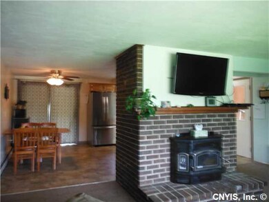 Other Double sided fireplace and dinningarea
