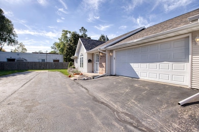 1779 W 5th Ave, Oshkosh, WI 54902 - photo 6