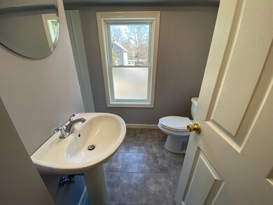 132 Pleasant St unit 4, Woburn, MA 01801 - photo 4