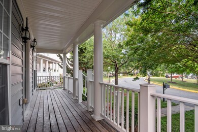 2432 Five Fathom Cir, Woodbridge, VA 22191 - photo 2