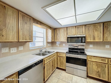 205 Palmetto Ave unit 603, Merritt Island, FL 32953 - photo 4