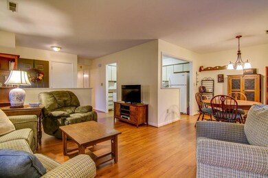 004-252793-7198 RED CEDAR CIR  4_5735700