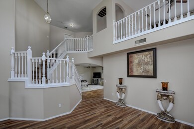 Ivanhoe- Front Flex Room Stair Case 1U7A
