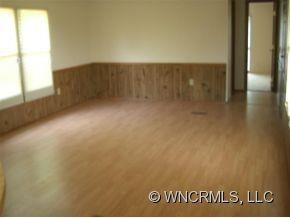 306 Queen St, Hendersonville, NC 28792 - photo 4