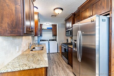 311 E Bryan Ave, Sapulpa, OK 74066 - photo 6