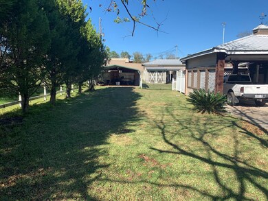 106 E Henderson St, Ocilla, GA 31774 - photo 3