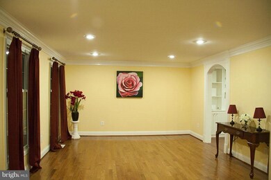 9923 Manet Rd, Burke, VA 22015 - photo 6