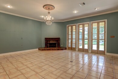 421 W Farrell-6
