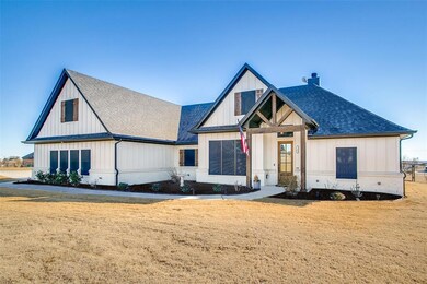 301 Palo Alto Dr, Springtown, TX 76082 - photo 3