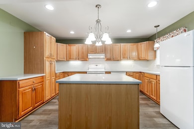 823 Grande Ln, Hockessin, DE 19707 - photo 4