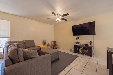 10762 Vista Del Sol Dr unit A-D, El Paso, TX 79935 - photo 4