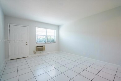 7821 Carlyle Ave unit 4, Miami Beach, FL 33141 - photo 5
