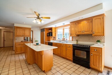 9 Laurel Ln, Wilbraham, MA 01095 - photo 7