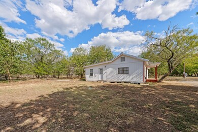 301 Tatum Rd, Martindale, TX 78655 - photo 3