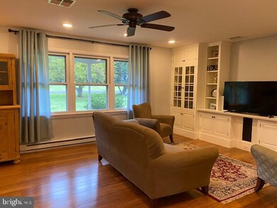 9 S Valley View Rd, Line Lexington, PA 18932 - photo 4