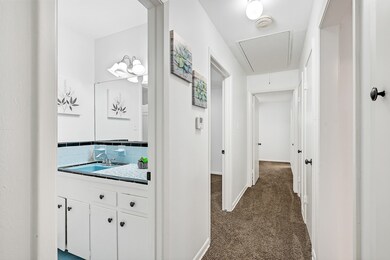 10302 Southport Dr, Houston, TX 77089 - photo 6