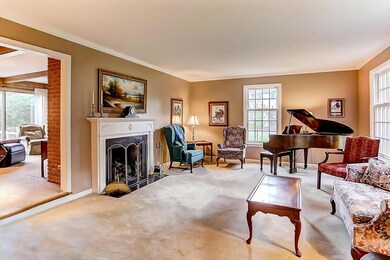Living Room 1 9