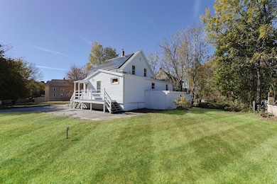 21 Irving St, Bellingham, MA 02019 - photo 5