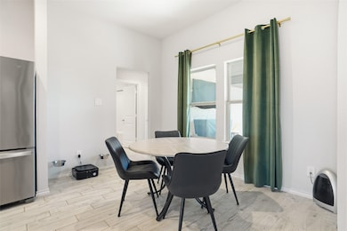 2673 River Bank Dr, Burleson, TX 76028 - photo 6