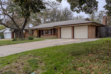 6112 Trail Lake Dr, Fort Worth, TX 76133 - photo 3