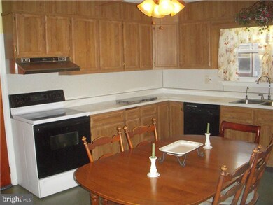 420 S Walnut St, Kennett Square, PA 19348 - photo 6