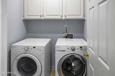 9848 Crooked Creek Blvd, Byram, MS 39272 - photo 6