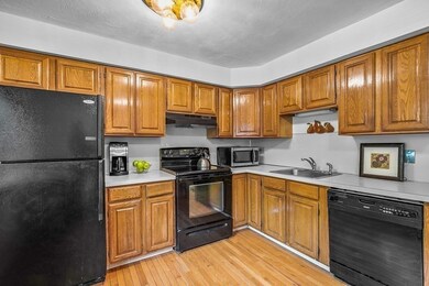 121 Tall Oaks Dr unit T, South Weymouth, MA 02190 - photo 6