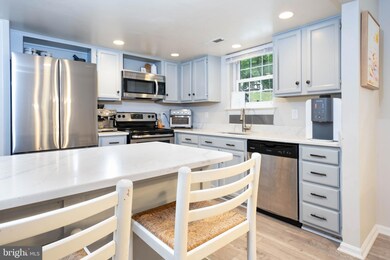 6114 Kyle Leaf Ct, Elkridge, MD 21075 - photo 5