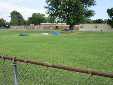 1813 Brookfield Rd, Columbus, OH 43229 - photo 5