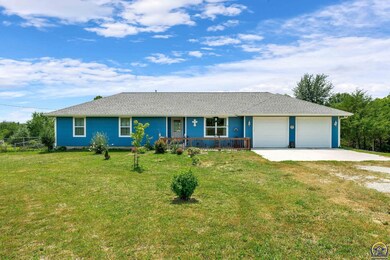 933 SE 93rd St, Wakarusa, KS 66546 - photo 3