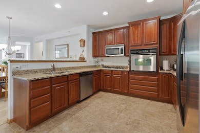 1385 Scarboro Rd unit 204, Schaumburg, IL 60193 - photo 4