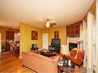 35 Village Creek Dr, Asheville, NC 28806 - photo 5