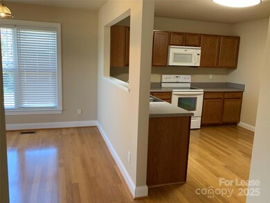 111 Kingsgate Ct, Statesville, NC 28625 - photo 6